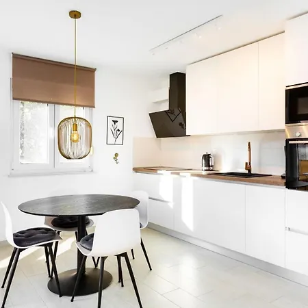 Appartamento Neue In Mit Schonem Balkon
