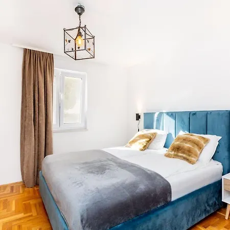 Neue In Mit Schonem Balkon Appartamento