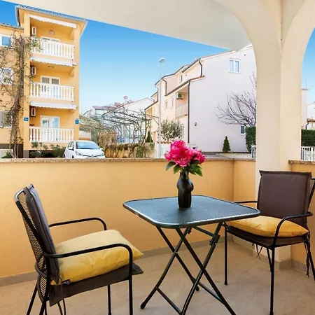 Neue In Mit Schonem Balkon Appartamento Medolino