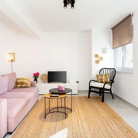 Neue In Mit Schonem Balkon Apartmán